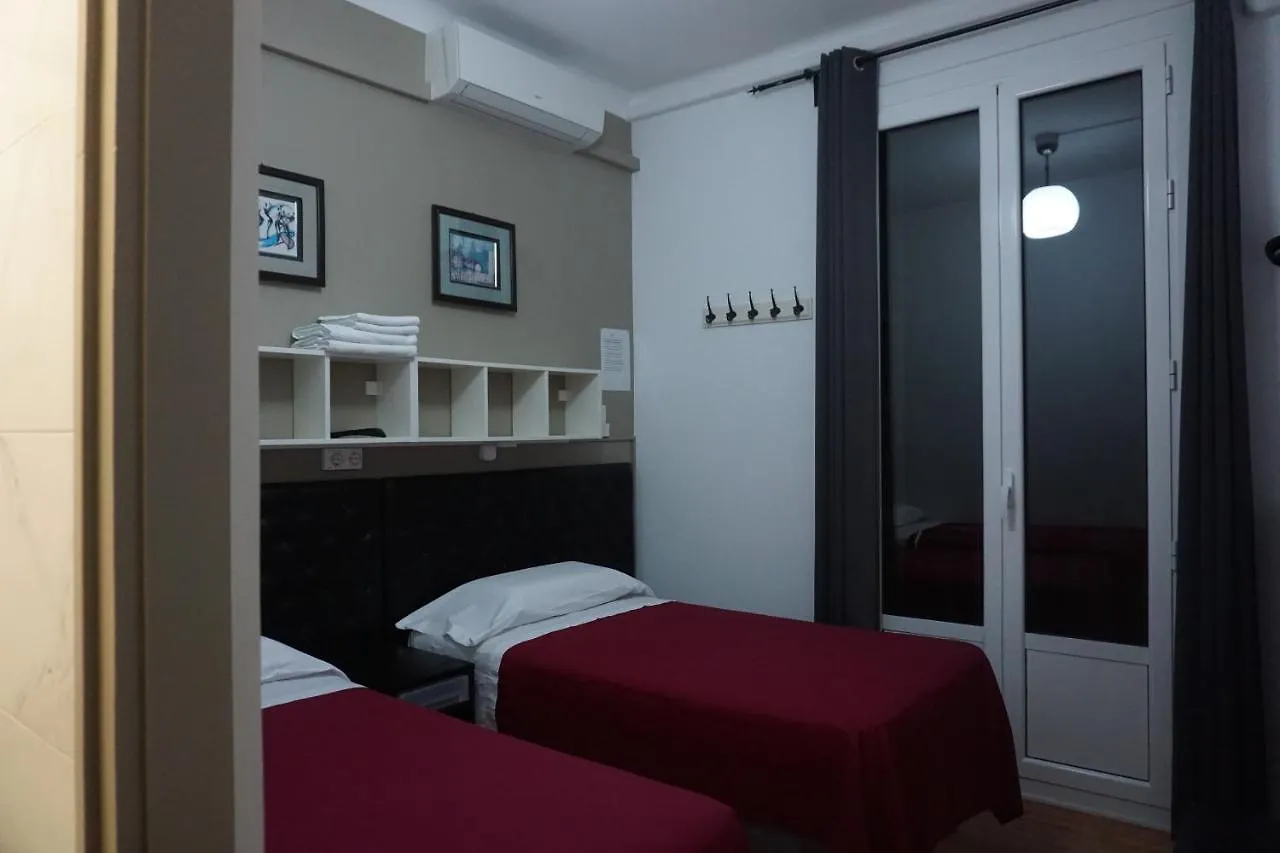 Pension Casa Blanca Barcellona Affittacamere